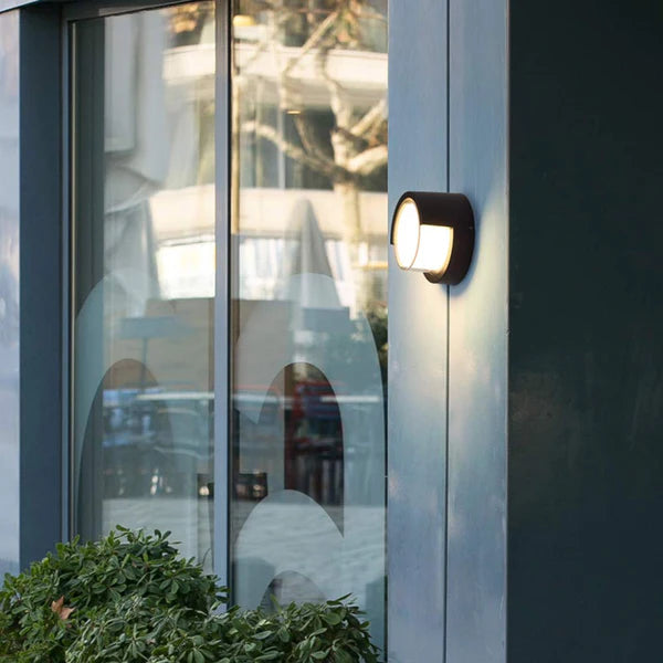 The Best Up and Down Lighting for Your Outdoor Space