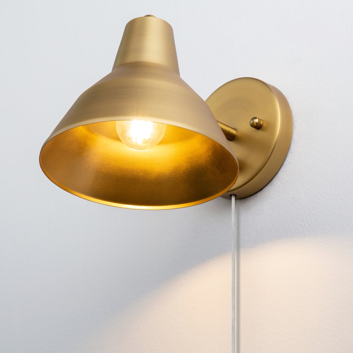 1-Light Plug in Indoor Wall Sconce,Dimming On Off Switch Hardwired with 6.89" Bowl Metal Shade